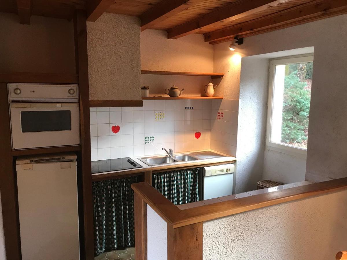 Gite 4 Personnes Situe Aux Portes Du Perigord Saint-Adjutory Exterior foto